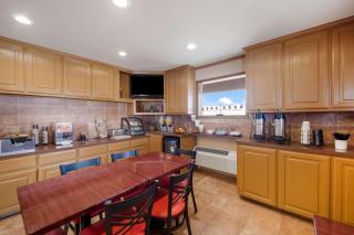SureStay Hotel by Best Western Rockdale - 4