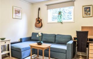 2 Bedroom Nice Home In Fana - Fanahammaren - 1