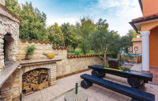 Stunning Home In Liznjan With Wifi - 3