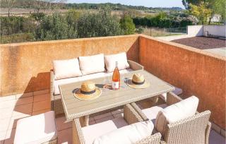 Lovely Home In Cruzy With Kitchen - 9