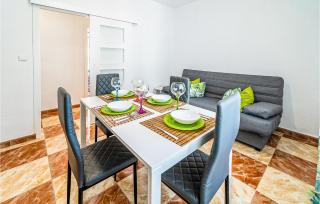 Gorgeous Apartment In Cordoba With Wifi - Córdoba - 4
