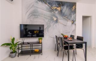 Cozy Apartment In Kastel Gomilica - 8