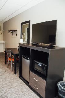Country Squire Inn and Suites - 5