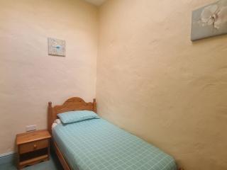 Swallow Cottage - Whitland - 2