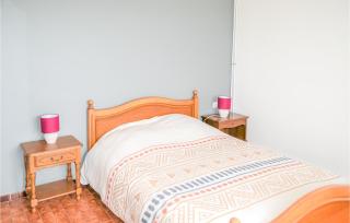 2 Bedroom Amazing Home In Langon - 1