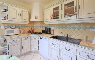 Pet Friendly Home In Marcey-Les-Grèves - Marcey-les-Grèves - 4
