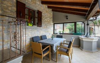 Nice Home In Mandalencici With Kitchen - Čubanići - 9