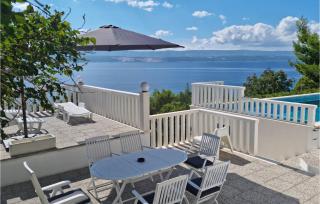 Beautiful Apartment In Lokva Rogoznica - Lokva Rogoznica - 5