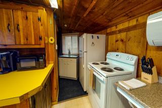 Lake Cottage - Vassalboro - 2