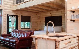 Skyview Treehouse by Amish Country Lodging - Millersburg - 1