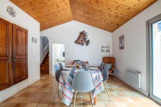 Grande maison pour 6 personnes - 300m de la plage - Barbâtre - 2