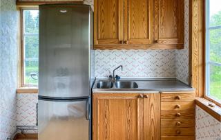 Stunning Home In Tranhult With Kitchen - - 6