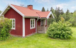 Stunning Home In Tranhult With Kitchen - - 3