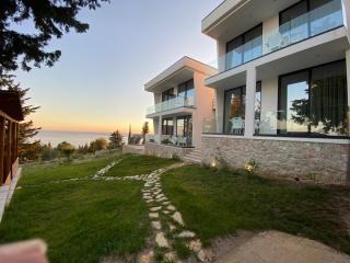 Summer Wine Boutique Hotel - Dhërmi - 0