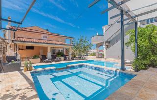 Beautiful Home In Brodarica With Wifi - Brodarica - 0