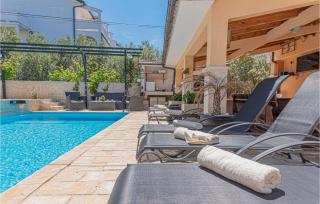 Beautiful Home In Brodarica With Wifi - Brodarica - 9