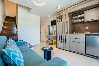 Elegant Corner Superior Rooms & Apartments - 7