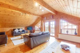 Jamaal Lodge - Hadston - 5