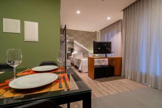 Aion 104 - Flat c/ cozinha - 50 metros da praia - 8