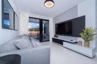 Adra 105 - Excelente apartamento no centro de Bombinhas - Rooftop com piscina e academia - À poucos metros da praia - (Consultar serviços de roupas de cama e banho) - Bombinhas - 8