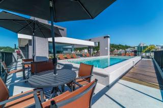 Adra 206 - Apartamento no centro de Bombinhas - Rooftop com piscina e academia - À poucos metros da praia - (Consultar serviços de roupas de cama e banho) - Bombinhas - 0
