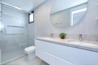 Adra 206 - Apartamento no centro de Bombinhas - Rooftop com piscina e academia - À poucos metros da praia - (Consultar serviços de roupas de cama e banho) - Bombinhas - 1