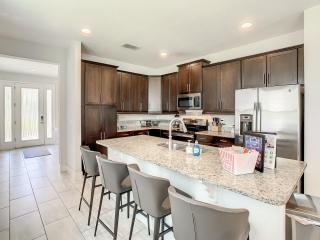 7 BDR Family Themed Home with Mario Games Room and Free Pool Heat - Orlando - 3