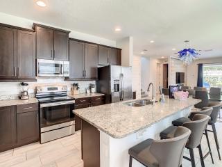 7 BDR Family Themed Home with Mario Games Room and Free Pool Heat - 4