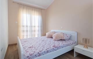 Four-Bedroom Holiday Home In Vodnjan - 2