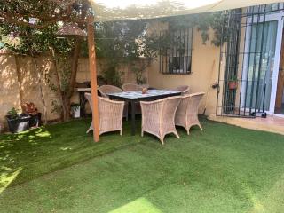 Apartamento con jardín y piscina en el faro de calaburras - 8