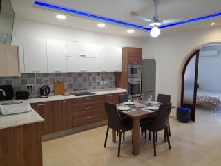 Nicely Furnished 2 Bedroom Apt in Bugibba - St. Paul's Bay - 2