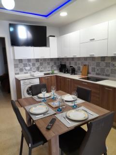 Nicely Furnished 2 Bedroom Apt in Bugibba - 1