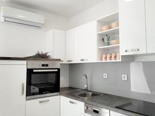 Rosemarie Beach Suites Zadar - 2