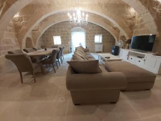 Beautifully Converted Farmhouse Villa In Gozo with Large Pool and Outdoor Area - 4