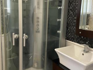 Studio With Modern Amenities, Walk-In Shower, Jacuzzi, Beach, And Pool, - San Juan - 3