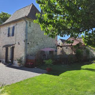 gîte en pierre le paradis parc clôturé spa jacuzzi 5 places piscine au Périgord pourpre 9km de bergerac - 4
