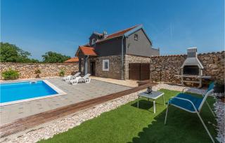 Amazing Home In Donje Rastane With Wifi - 2