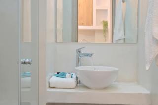 Niriis Studios Aktaia & Glauke Batsi - Batsi - 2