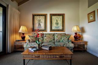 Beautiful 2 Bedroom Oceanview Condo at Maui Kamaole Located at South End of Kihei Adjacent to Wailea Traditional Hawaiian Style - Wailea - 0