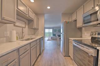Bright Branson Vacation Rental with Balcony and Views! - Branson - 1