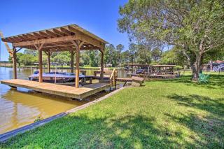 Waterfront Onalaska Retreat with Private Dock! - Blanchard - 9