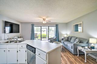 Little River Condo with Pool about 3 Mi to Beach! - Little River - 2