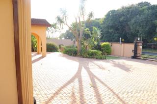 Ridge Guest House - 9