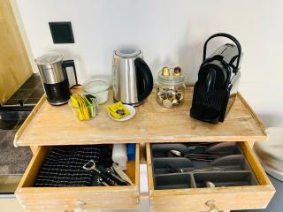 Private studio, patio garden and free car parking - 4