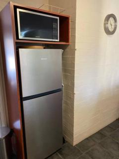 SUBI CENTRAL CLOSE CBD HOSPITALS WIFI NETFLIX WINE - Perth - 9