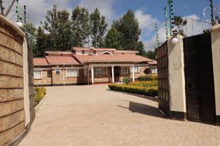 The Meru Manor - 8