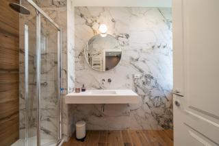 SKYLINE VIEW SUITES-Nue Suites - 5