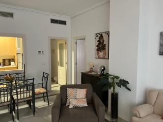 VERY NICE APARTAMENT. CITY CENTER. PRIVATE PARKING - Sevilla - 4