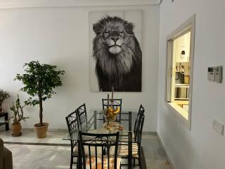 VERY NICE APARTAMENT. CITY CENTER. PRIVATE PARKING - Sevilla - 0