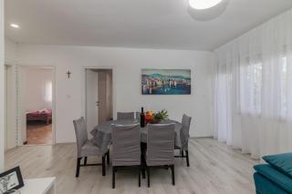 Holiday house Eva & Ema - 1